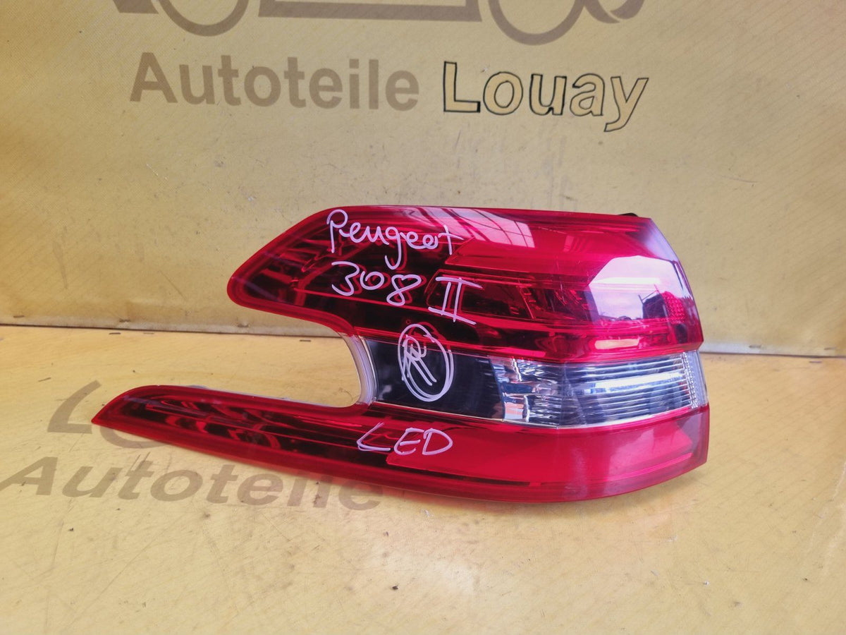Peugeot 308 LED Rückleuchte rechts Original 9678093980