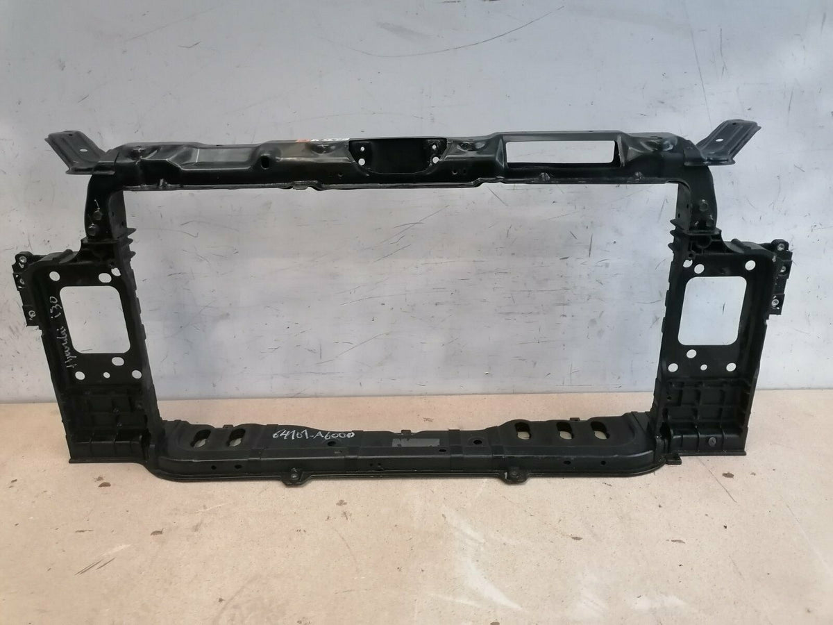 Hyundai i30 Frontmaske Schlossträger 64101-A6000