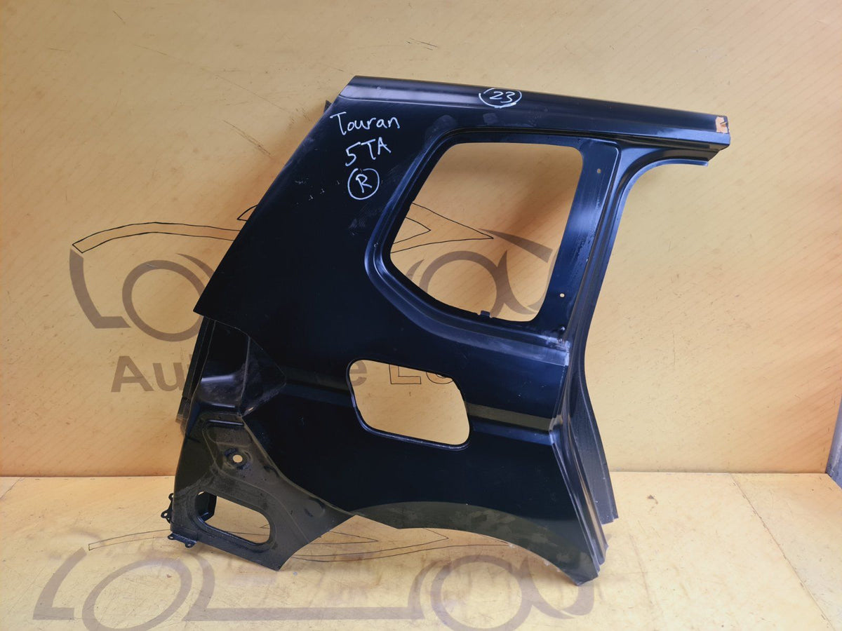 VW Touran 5TA Seitenteil rechts Kotflügel hinten 5TA813392