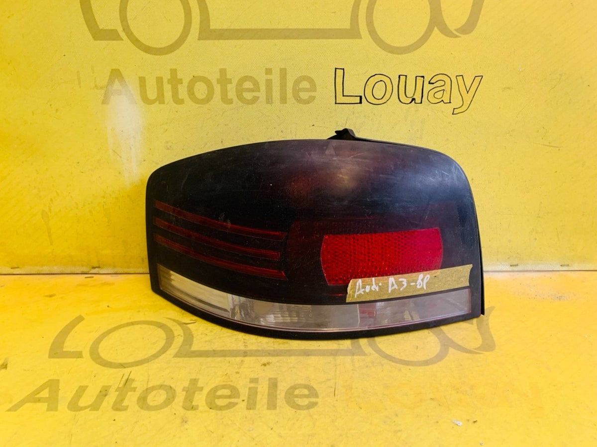 Audi A3 8P Rückleuchte links Original 8P0945095