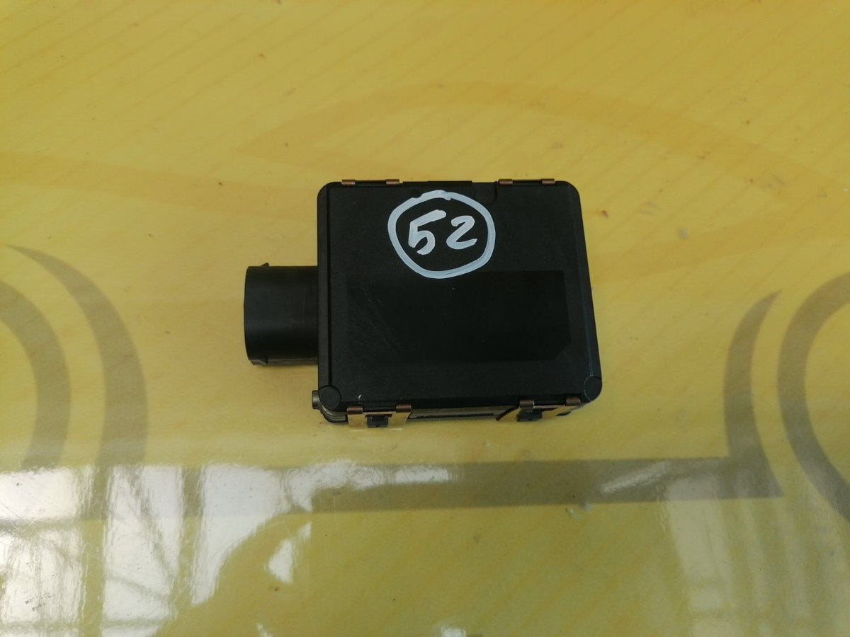 VW Passat B8 Skoda Audi Radar Distanz Sensor Original 3Q907550B