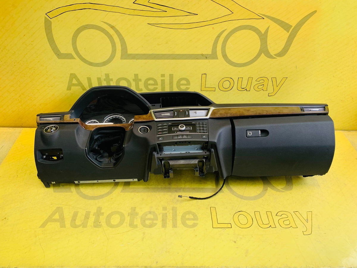 Mercedes E-Klasse W212 Armaturenbrett Tacho Navi A2126802387