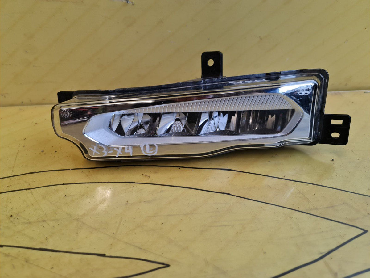 BMW X3 X4 G01 Nebelscheinwerfer links Original 1NB012810