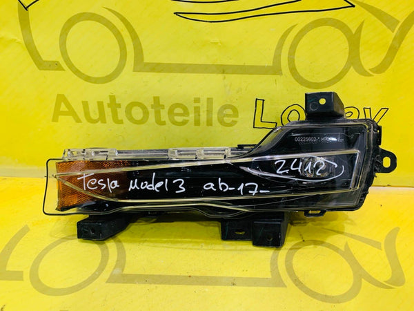 Tesla Model 3 Tagfahrlicht links ab 2017 Original 1507930-00-C
