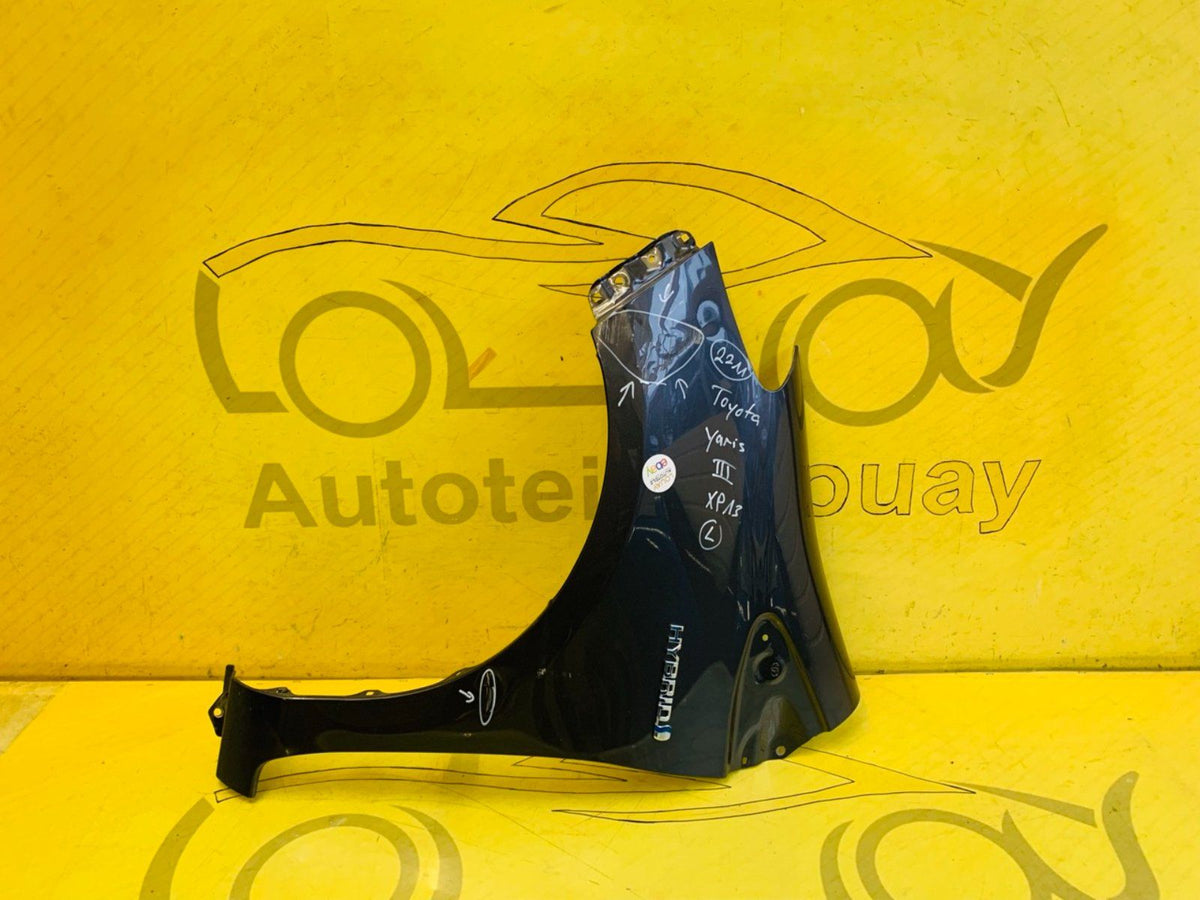 Toyota Yaris 3 XP13 Kotflügel links Original