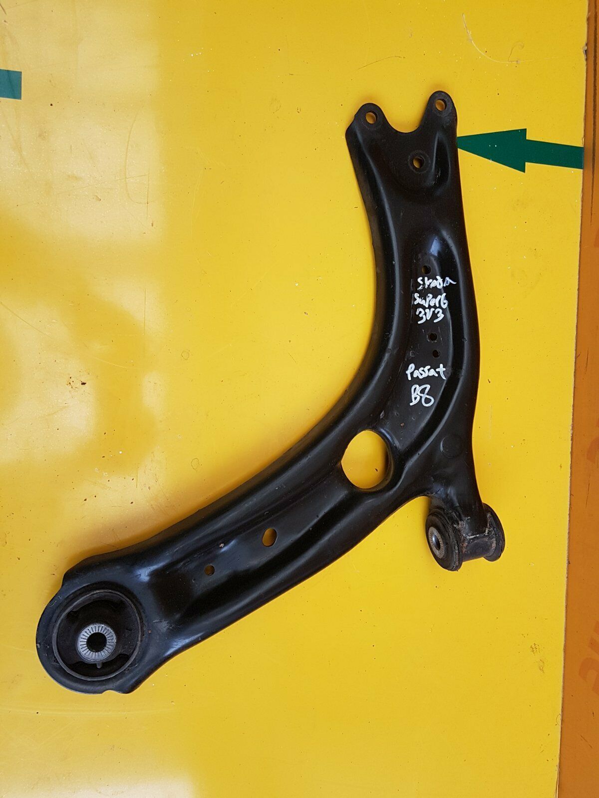 Skoda Fabia 2 5J Querlenker Dreieckslenker rechts 6R0407152