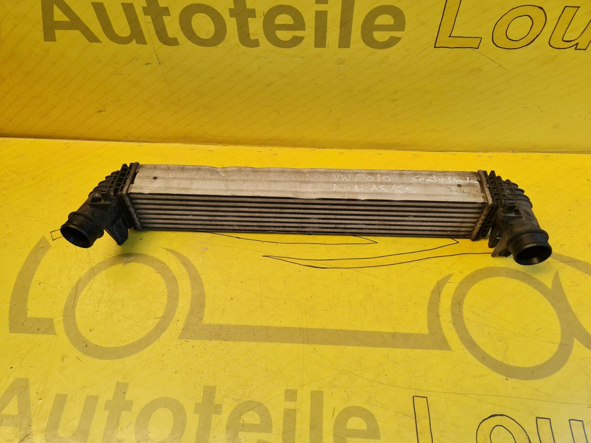 Audi A1 VW Ladeluftkühler Original 2Q0145805A