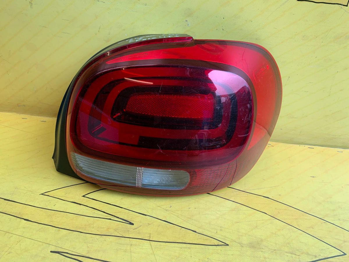 Citroen C3 Facelift Rückleuchte Original 9812257480