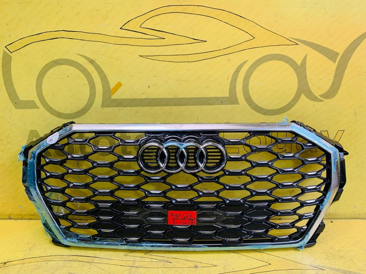 Audi Q3 S-Line Kühlergrill Original